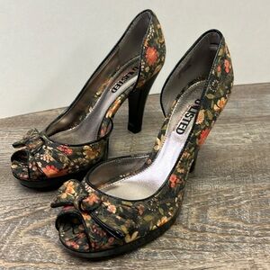 Unlisted by Kenneth Cole Floral Peep Toe Heels Size 6.5